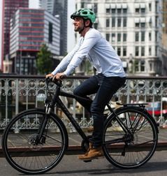 Abus Youn-I ACE sparkling blue med indbygget ledlys