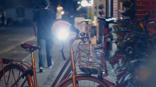 Hecto+ Vision m. indbygget lys hvid - Cykelhjelm