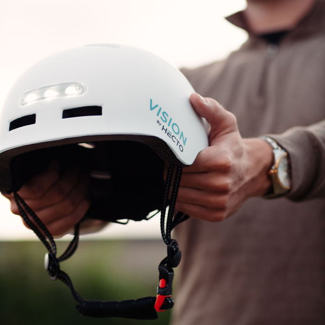 Hecto+ Vision m. indbygget lys hvid - Cykelhjelm