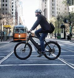 Signal Yellow Pedelec 2.0 ACE cykelhjelm fra Abus