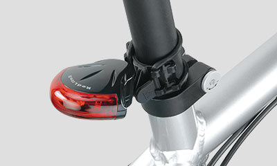 Topeak RedLite II baglygte monteret på sadelpind