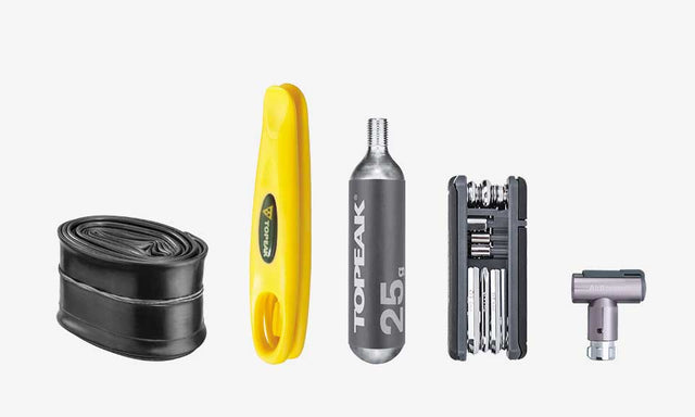 Topeak Escape Pod M indhold: værktøj, CO2 og slange