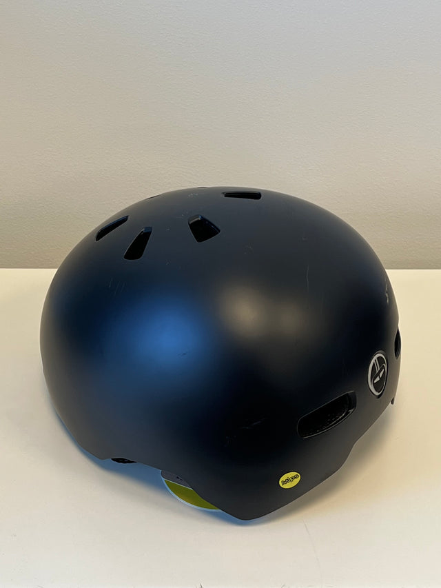 Demo Hjelm - Nutcase Street Onyx MIPS L(60-64)