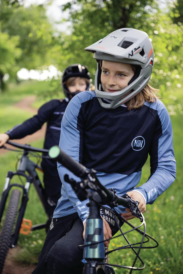 ABUS YouDrop FF Ti silver cykelhjelm