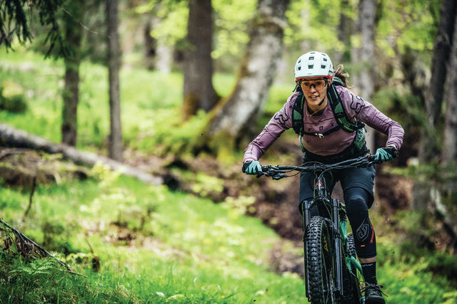 Abus MoDrop chalk grey cykelhjelm