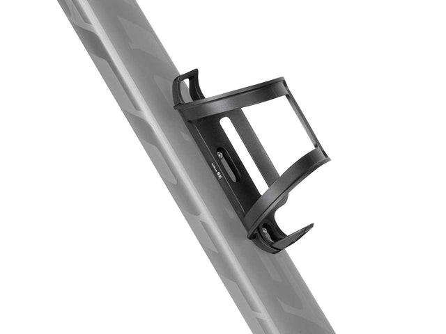 Topeak Ninja Master+ Cage SK monteret med højre adgang