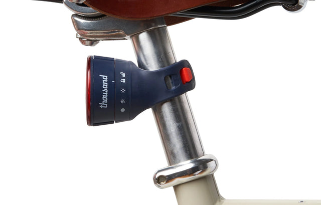 Thousand - Traveler 2.0 Magnetiske Baglygte i navy