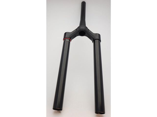 RockShox CSU til Lyrik D1+ (2023+), 27,5"/29" Boost, 44 mm offset, 1,5" tapered, anod. sort – billede 1