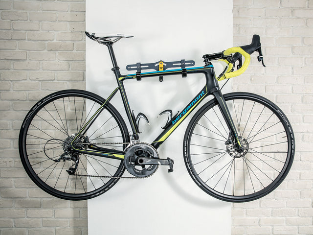 Topeak Solo Bike Holder med cykel på væggen